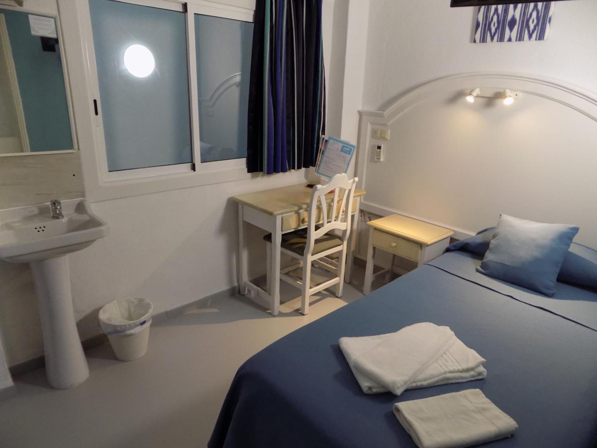 Hostal Villa Maruja Эл Аренал Экстерьер фото